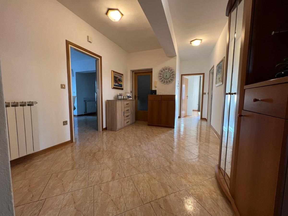 Holiday Home Korenic Umag Buitenkant foto