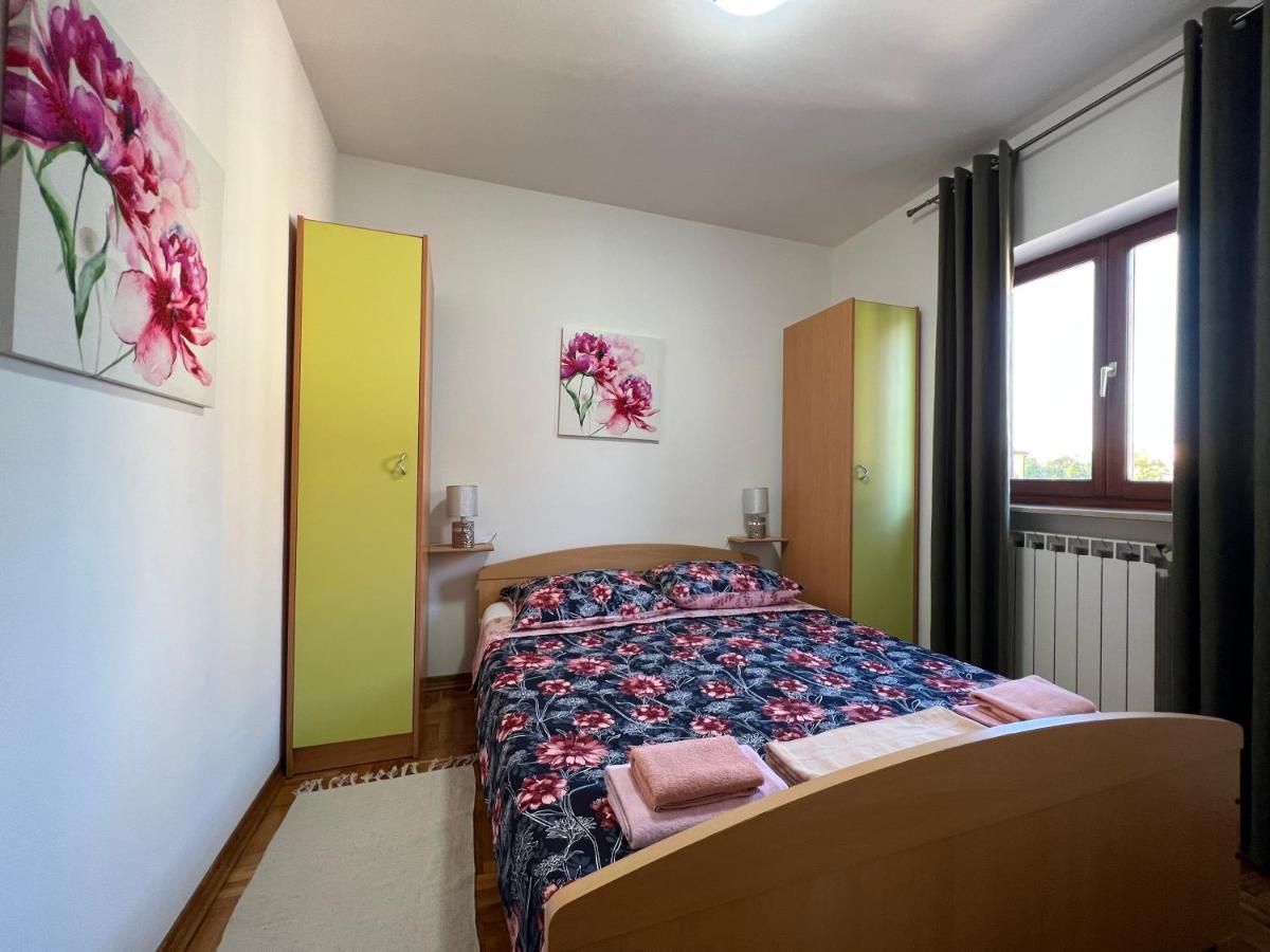 Holiday Home Korenic Umag Buitenkant foto