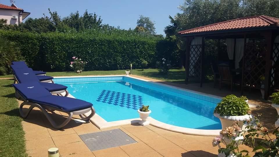 Holiday Home Korenic Umag Buitenkant foto